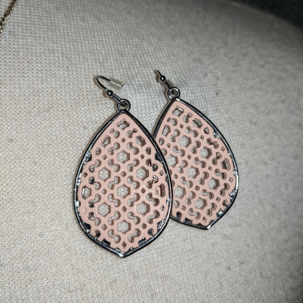 Pink Jewelry Set - Picture 5 of 7